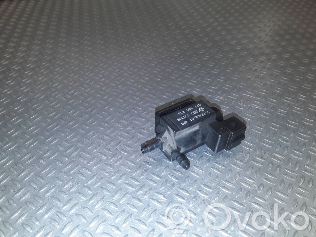 Audi A8 S8 D3 4E Vacuum valve 