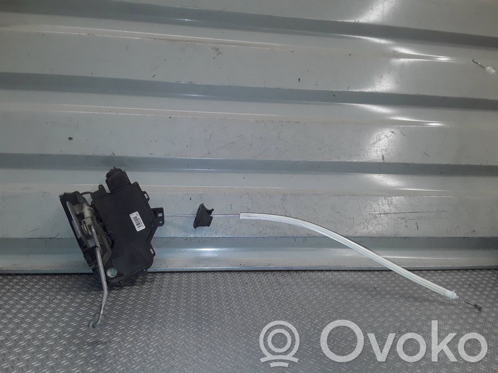 Audi A2 Priekšpusē slēdzene 