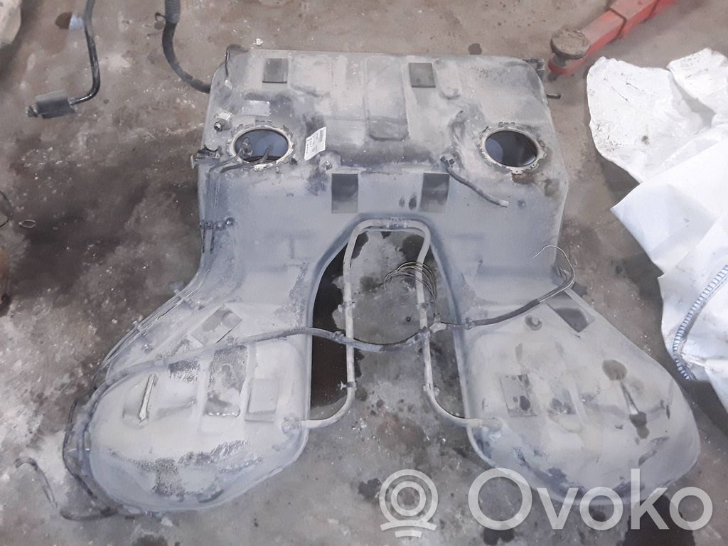 Audi A8 S8 D3 4E Degalų bakas 