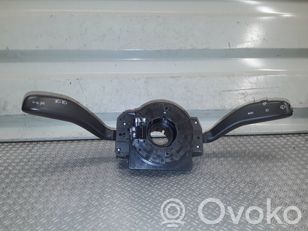 Volkswagen Polo IV 9N3 Interruptor/palanca de limpiador de luz de giro 