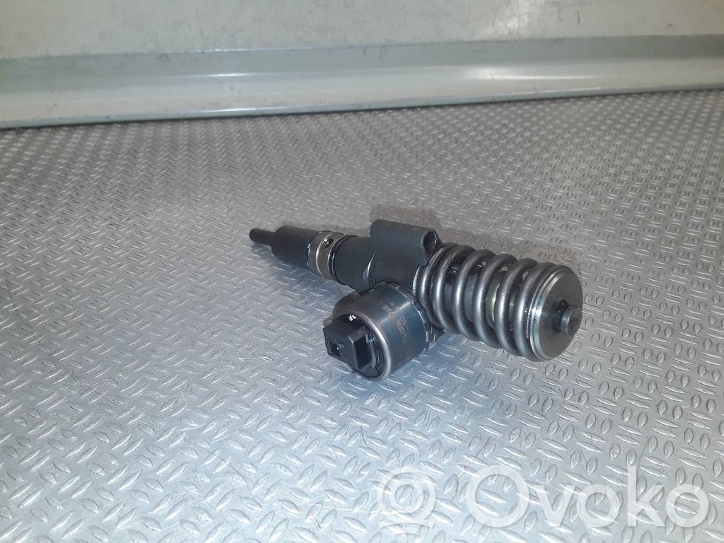 Fuel injector   03G130073G,0414720404