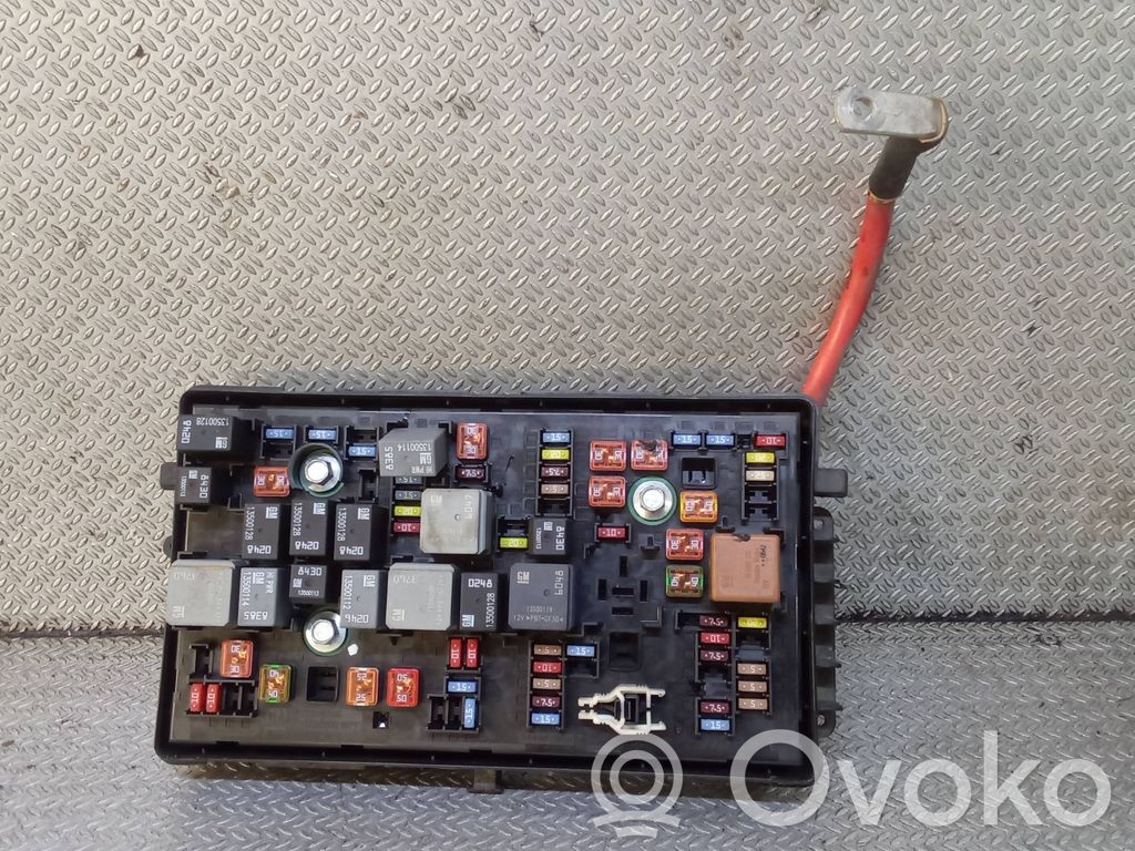 Opel Insignia A Módulo de fusible 