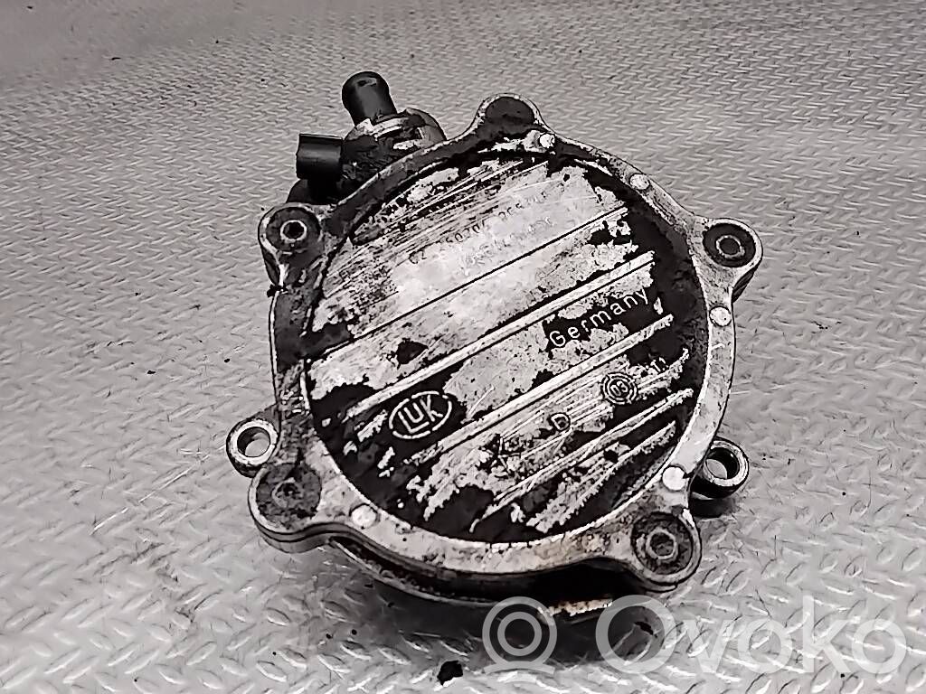 Audi A6 S6 C6 4F Bomba de vacío 