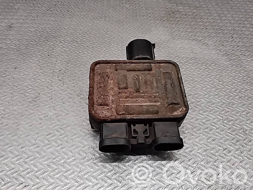 Ford Mondeo MK IV Dzesēšanas ventilatora relejs 