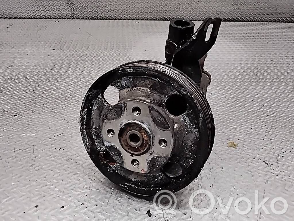 Ford Mondeo MK IV Ohjaustehostimen pumppu 
