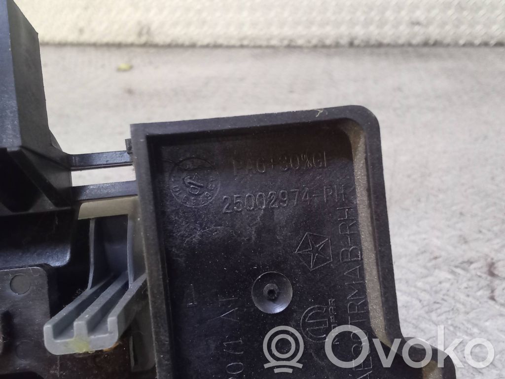 Chrysler Grand Voyager V Klamka wewnętrzna drzwi bocznych / przesuwnych 