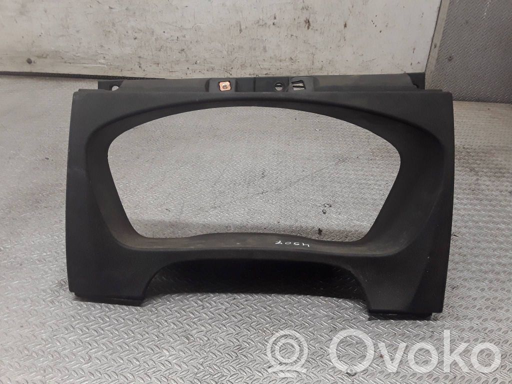 Ford Transit Kojelaudan kehys 