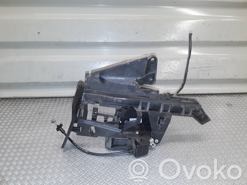 Ford C-MAX I Rear door lock 
