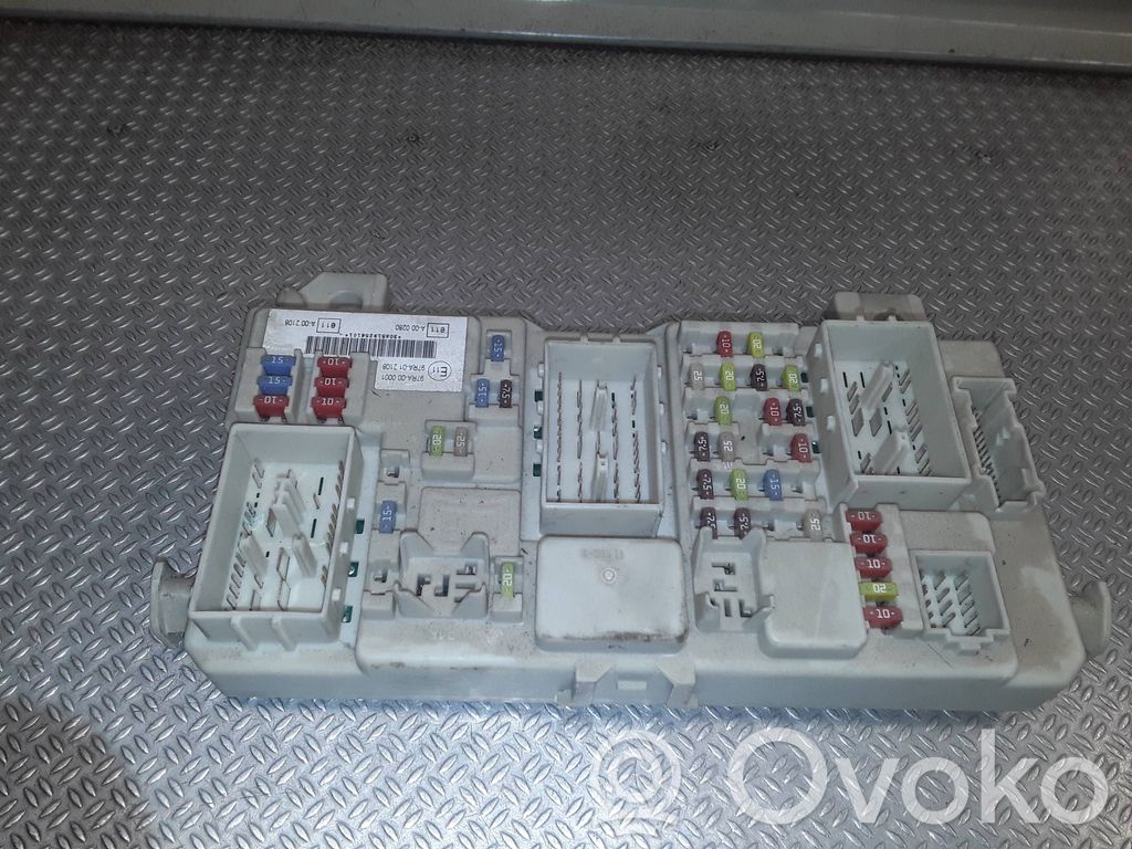 Ford C-MAX I Fuse module 