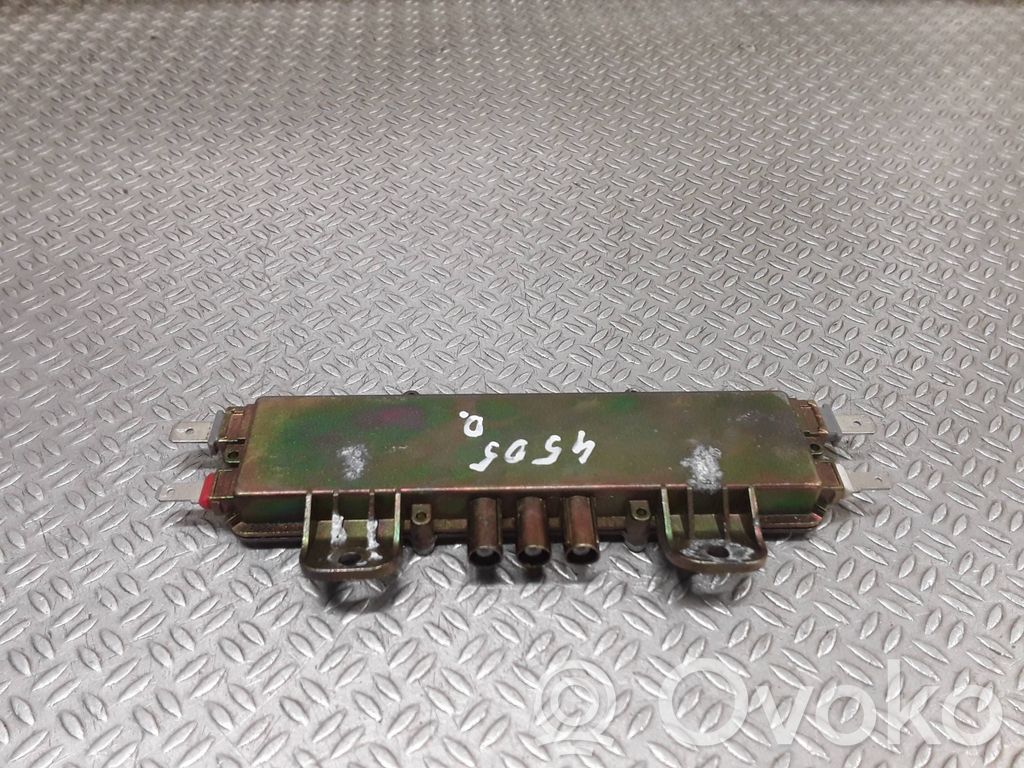 Amplificador de antena aérea   7L5035225A
