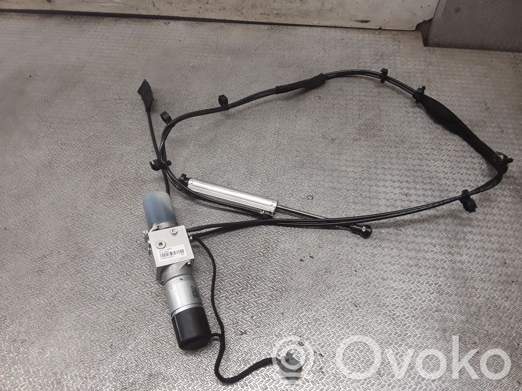 Tavaratilan luukun hydrauliikkasarja   DAI1110930,31218393,VT0A07450537