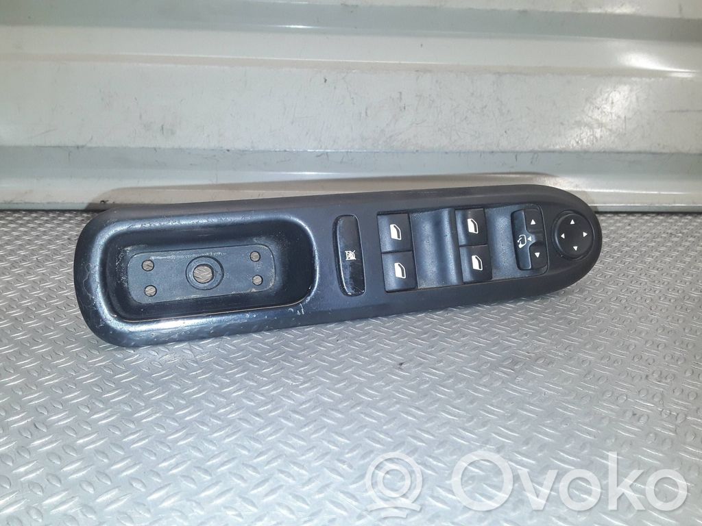 Interruptor del elevalunas eléctrico   96468704XT