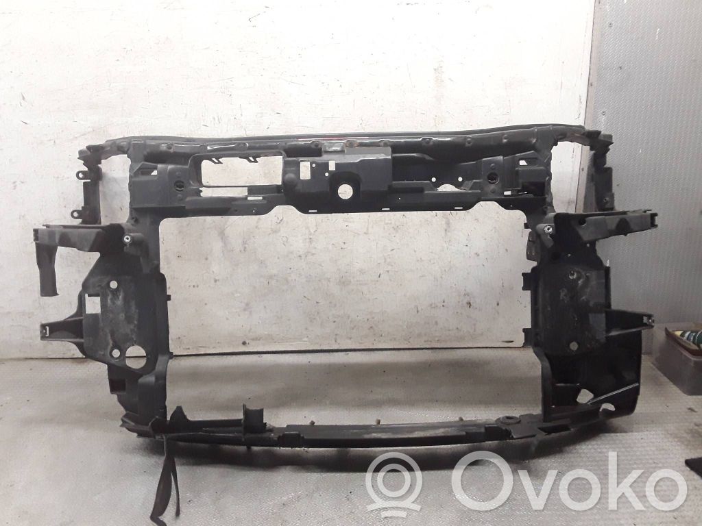 Radiatoru panelis   8Z0805594B