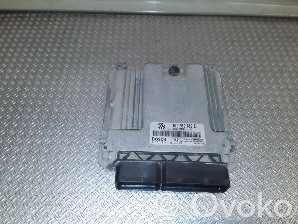 Volkswagen Touran I Engine control unit/module 