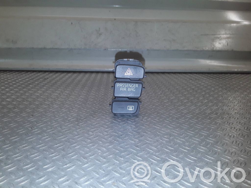 Botón interruptor de luz de peligro   1S0927140F