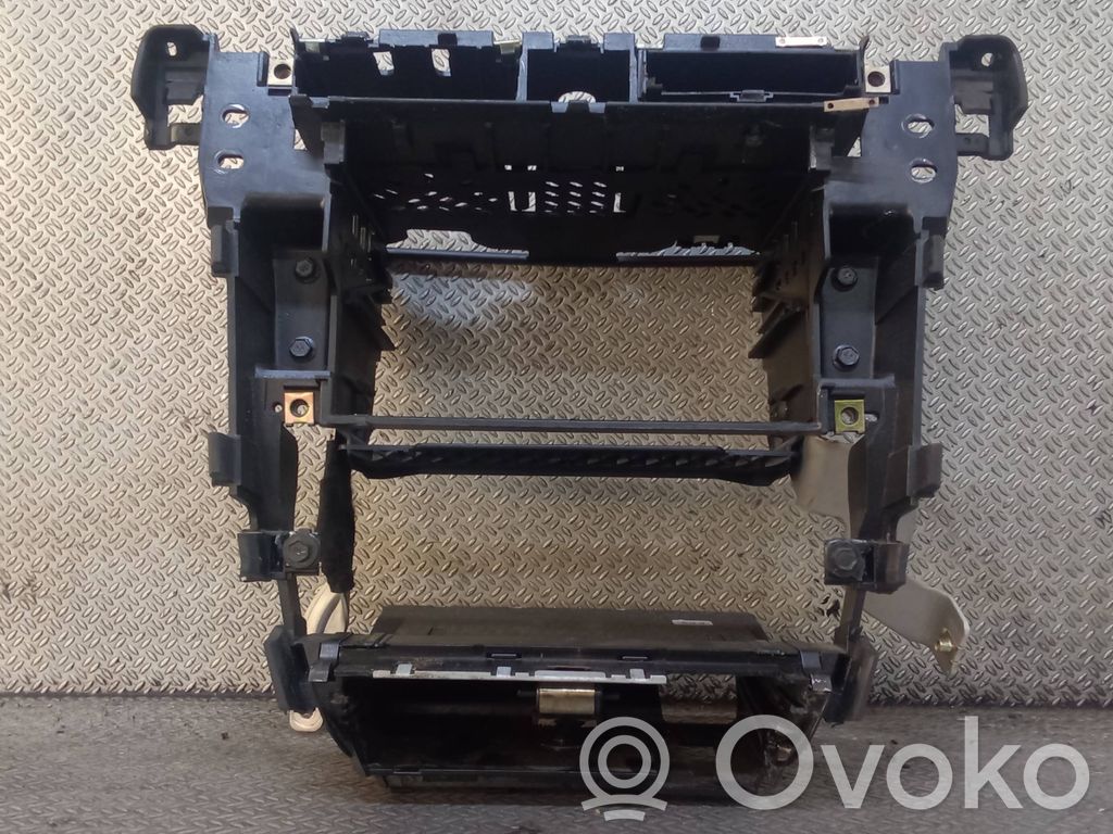 Audi A6 Allroad C5 Radio/GPS head unit trim 