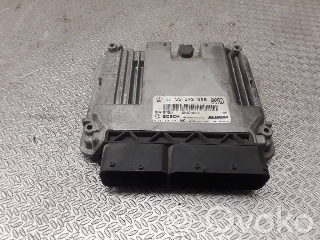 Unidad de control/módulo del motor   55573539,0281015774