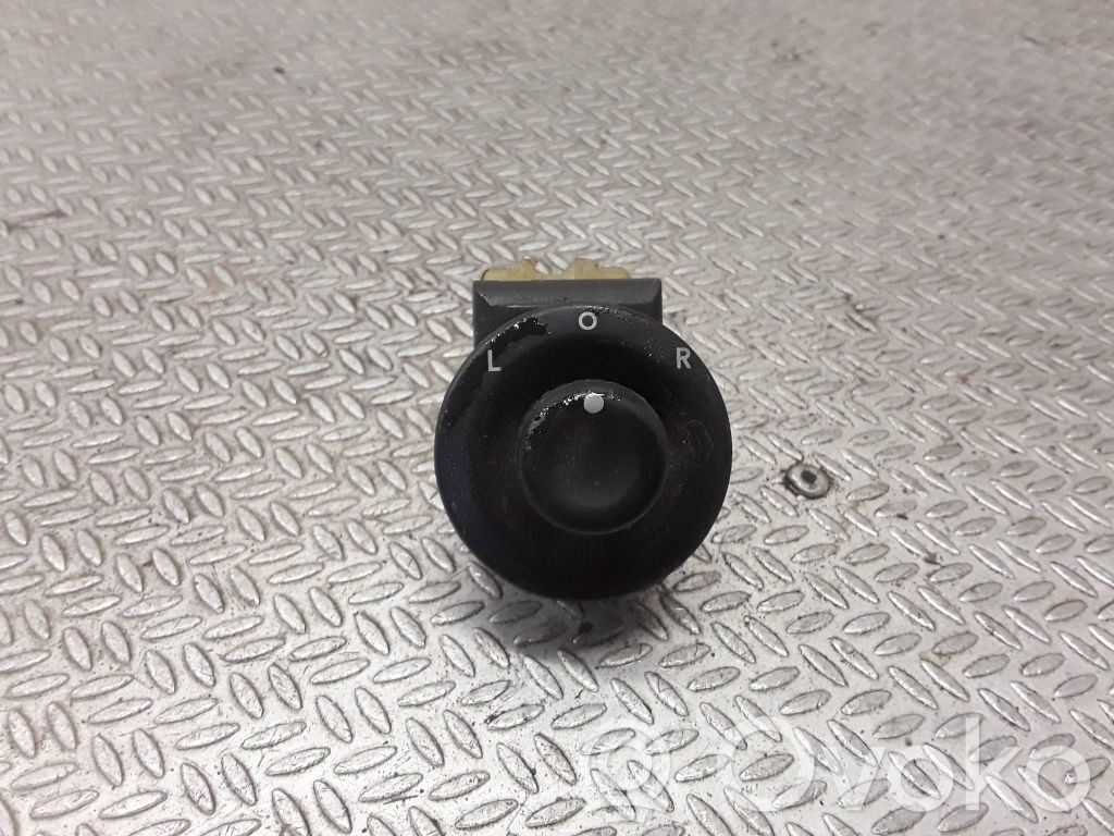 Jeep Patriot Wing mirror switch 
