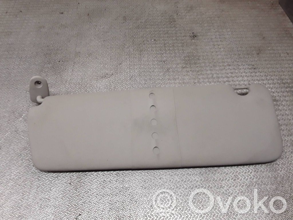 Sun visor