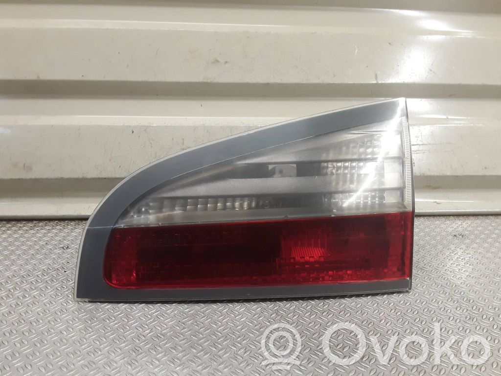 Takaluukun takavalot   6M2113A602AK