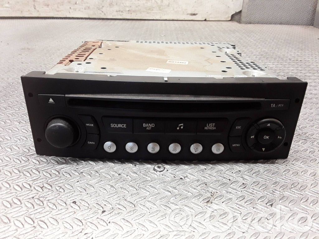 Radio/CD/DVD/GPS head unit   96643697XT