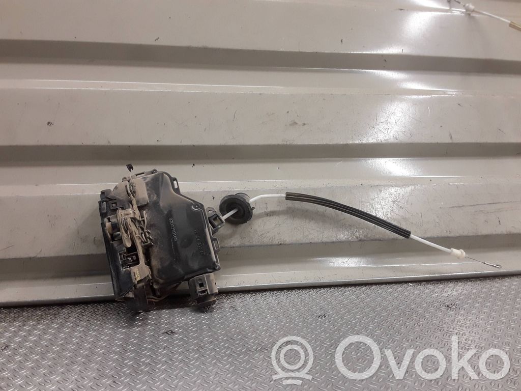Audi A2 Задний замок 