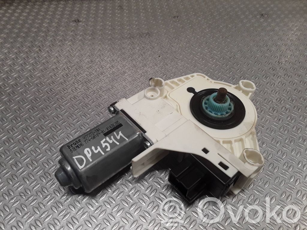 Motor del regulador de la ventanilla de la puerta delantera   4F0959802D