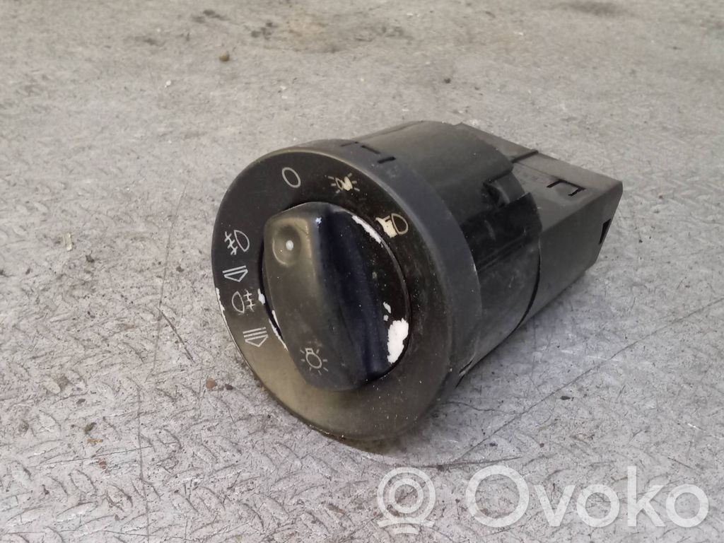 Interruptor de luz   8E0941531A