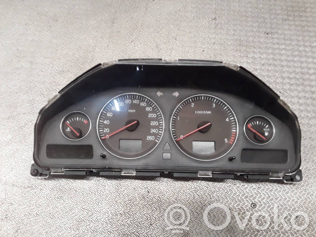 Speedometer (instrument cluster)   30682277,8602885,69594220T