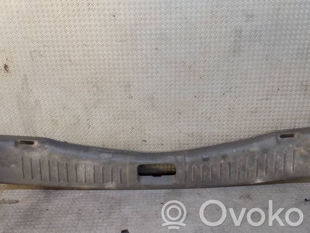Ford Kuga I Protector del borde del maletero/compartimento de carga 