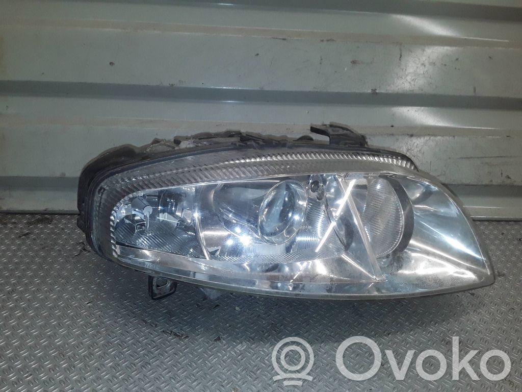 Alfa Romeo GT Phare frontale