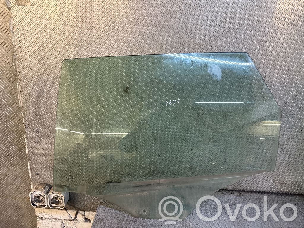 Fenster Scheibe Tür hinten