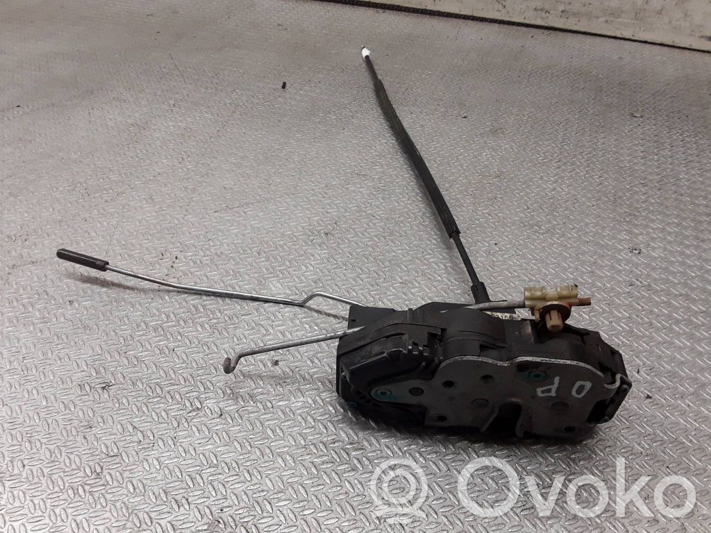 Opel Insignia A Priekšpusē slēdzene 