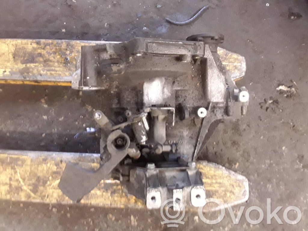 Volkswagen Golf Plus Caja de cambios manual de 5 velocidades