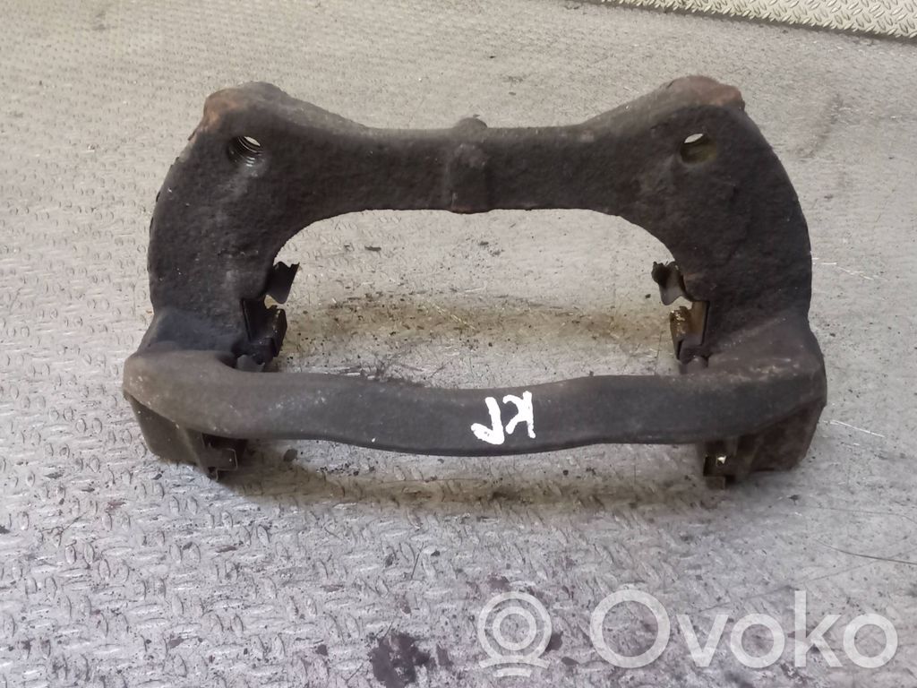 Chevrolet Orlando Mocowanie przedniego zacisku hamulca 