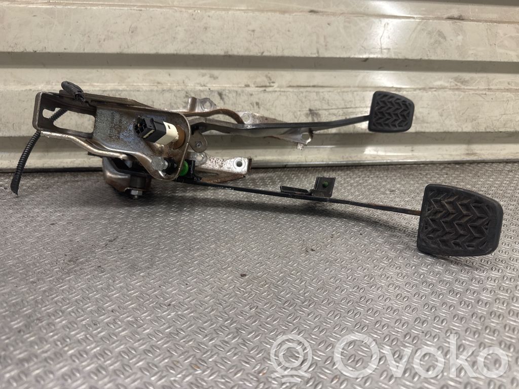 Toyota Aygo AB10 Pedaliera
