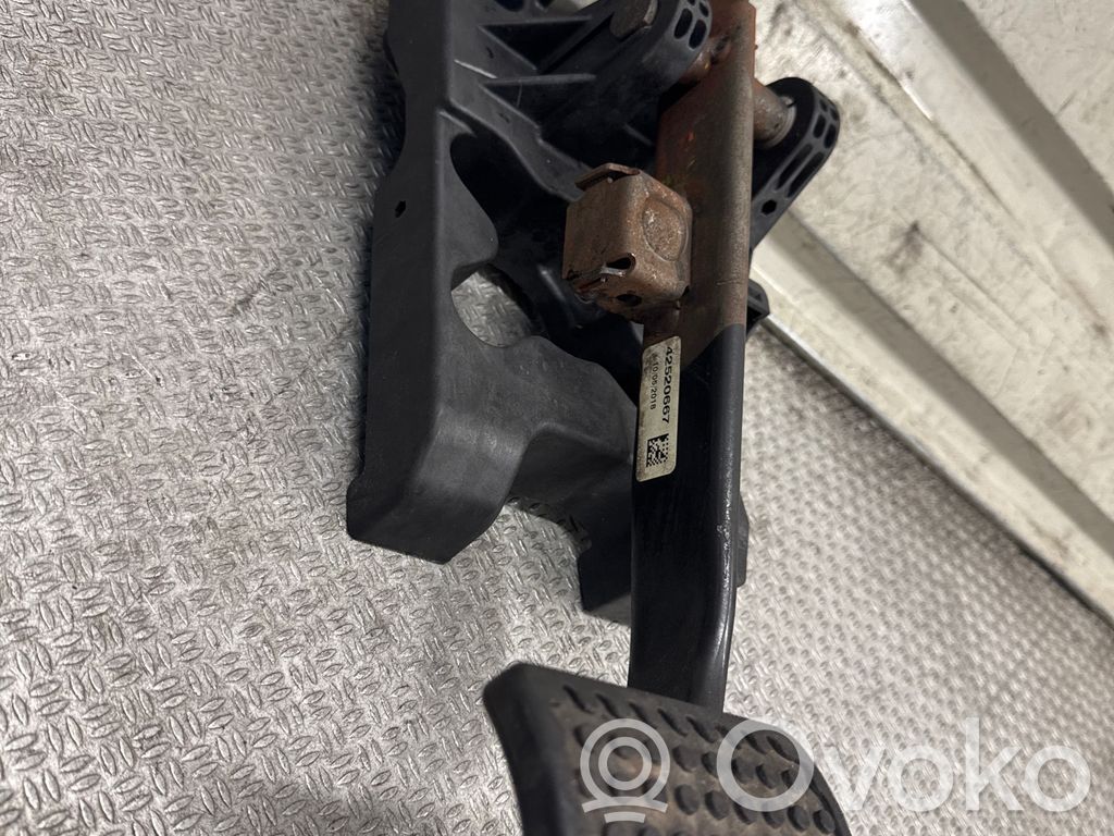 Chevrolet Bolt Pedală frână