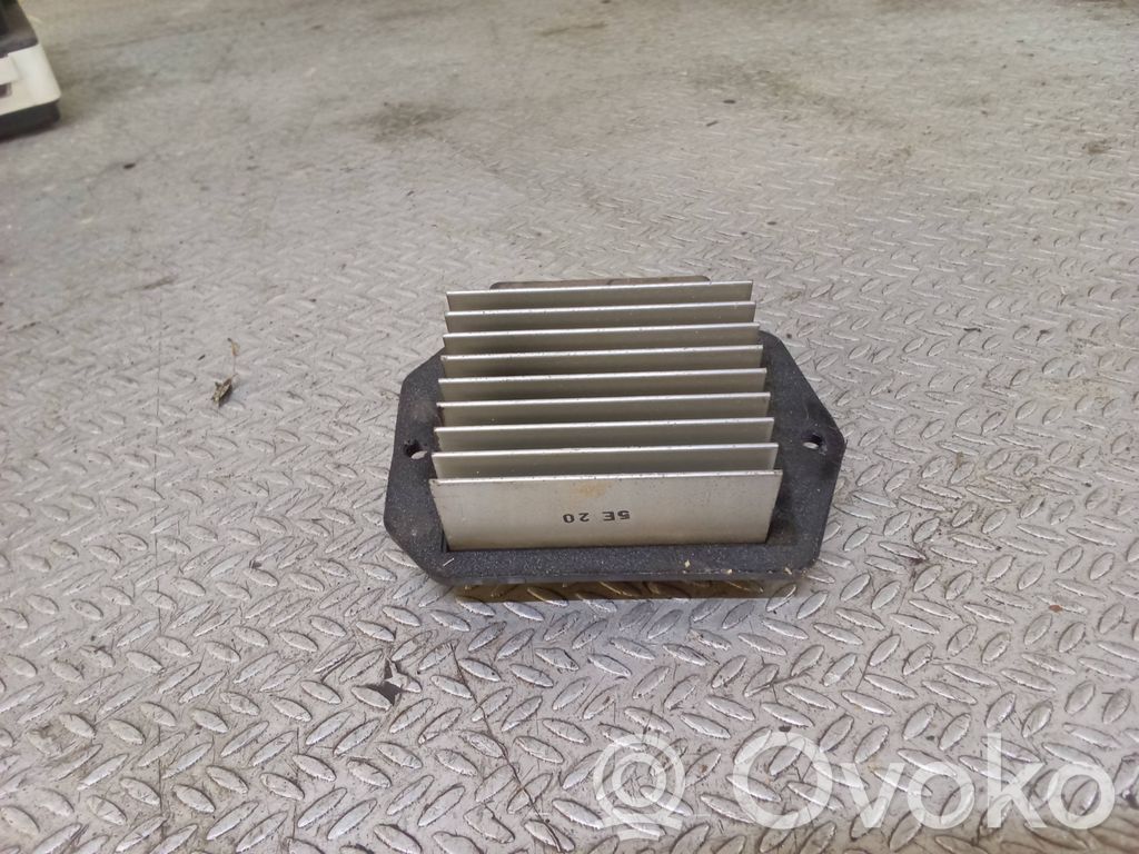 Toyota Corolla E120 E130 Lämpöpuhaltimen moottorin vastus