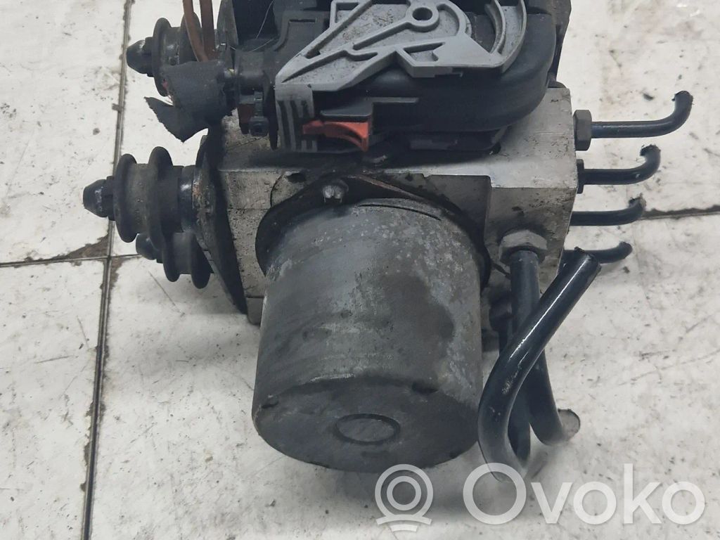 Audi S5 ABS bloks 