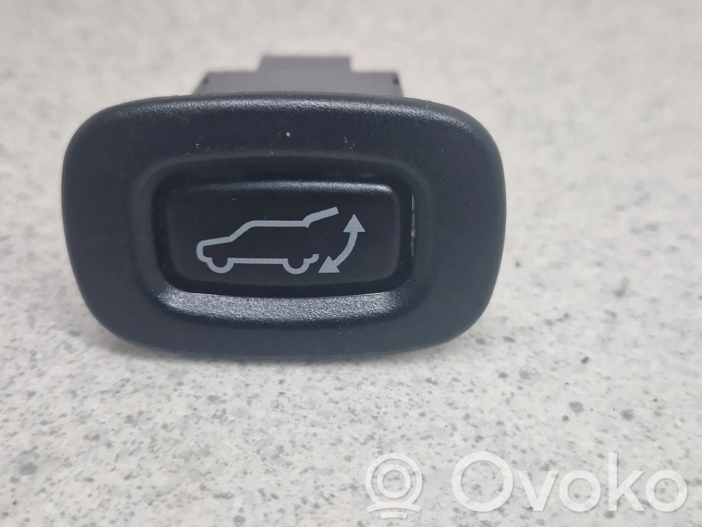 Mitsubishi Outlander Przełącznik / Przycisk otwierania klapy bagażnika 