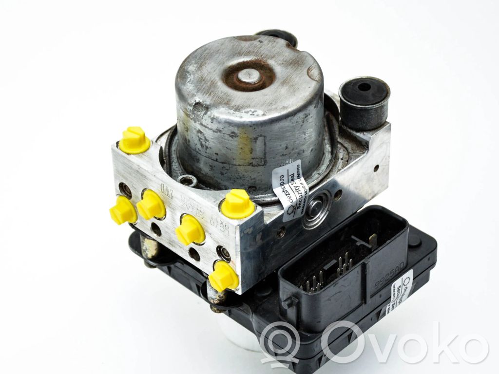 Mazda MPV II LW ABS Pump 