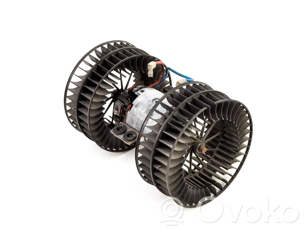 Mazā radiatora ventilators   8391809