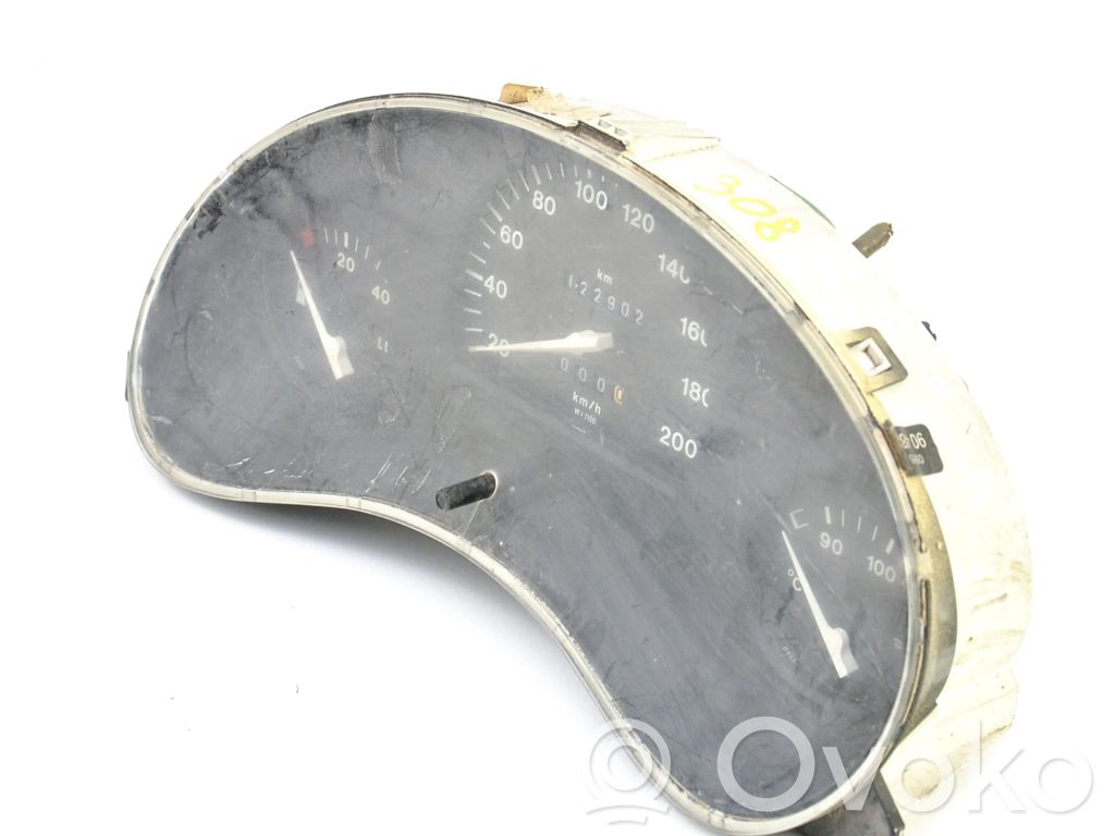 Opel Corsa B Speedometer (instrument cluster) 