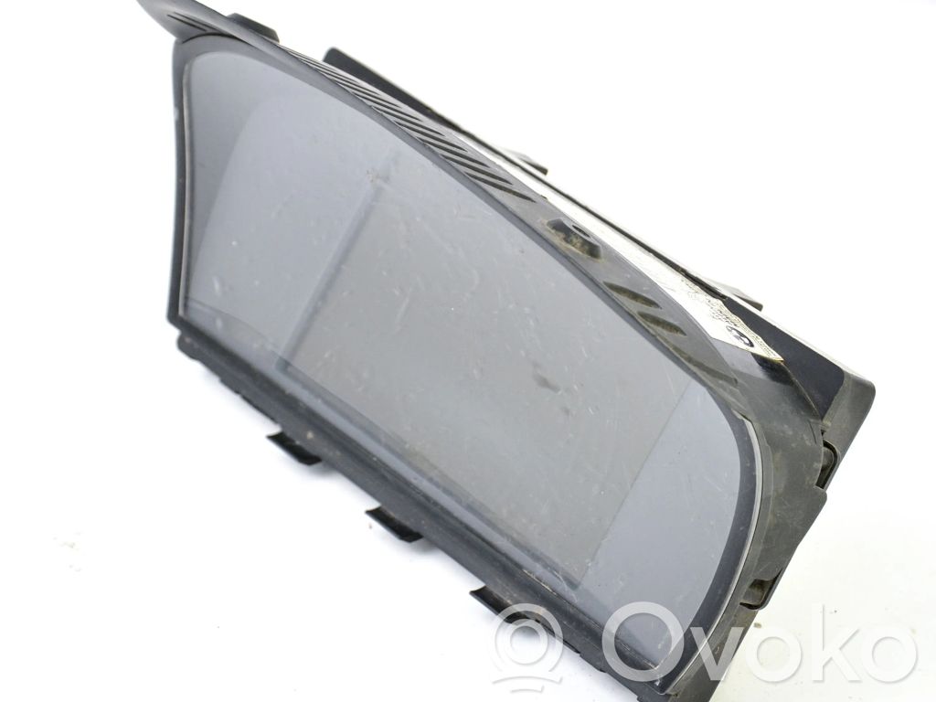 Bildschirm / Display / Anzeige   6962424,65826962424,04B332HA0467X,65826971414,696242402Q,6971414,BM696242402Q