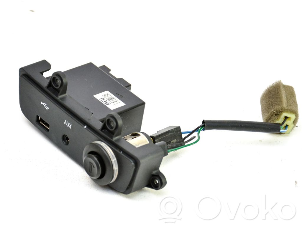 SsangYong Korando Enchufe conector USB 