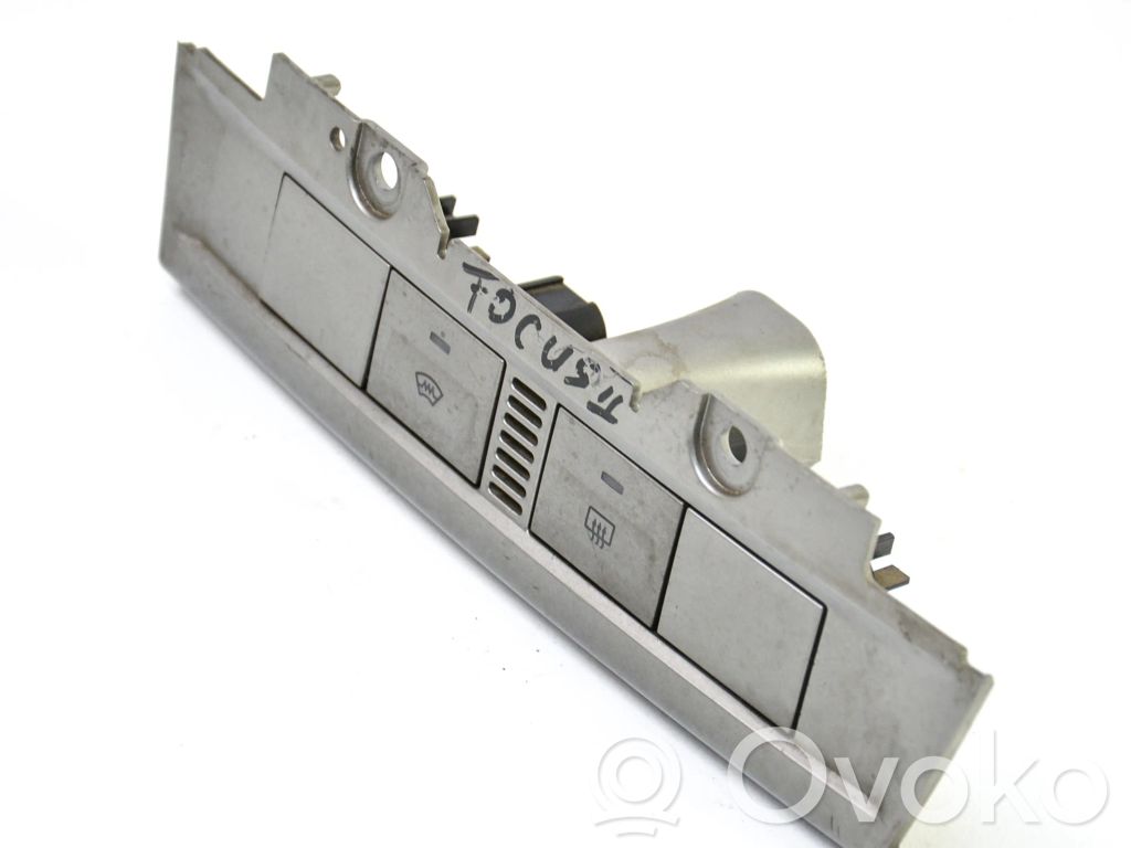 Ford Focus Center console 
