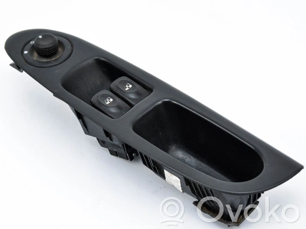 Renault Clio II Electric window control switch 