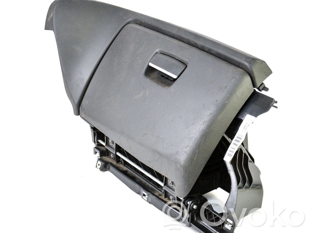 BMW 1 E81 E87 Glove box 