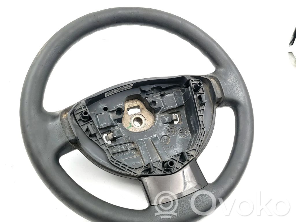 Dacia Duster Steering wheel 