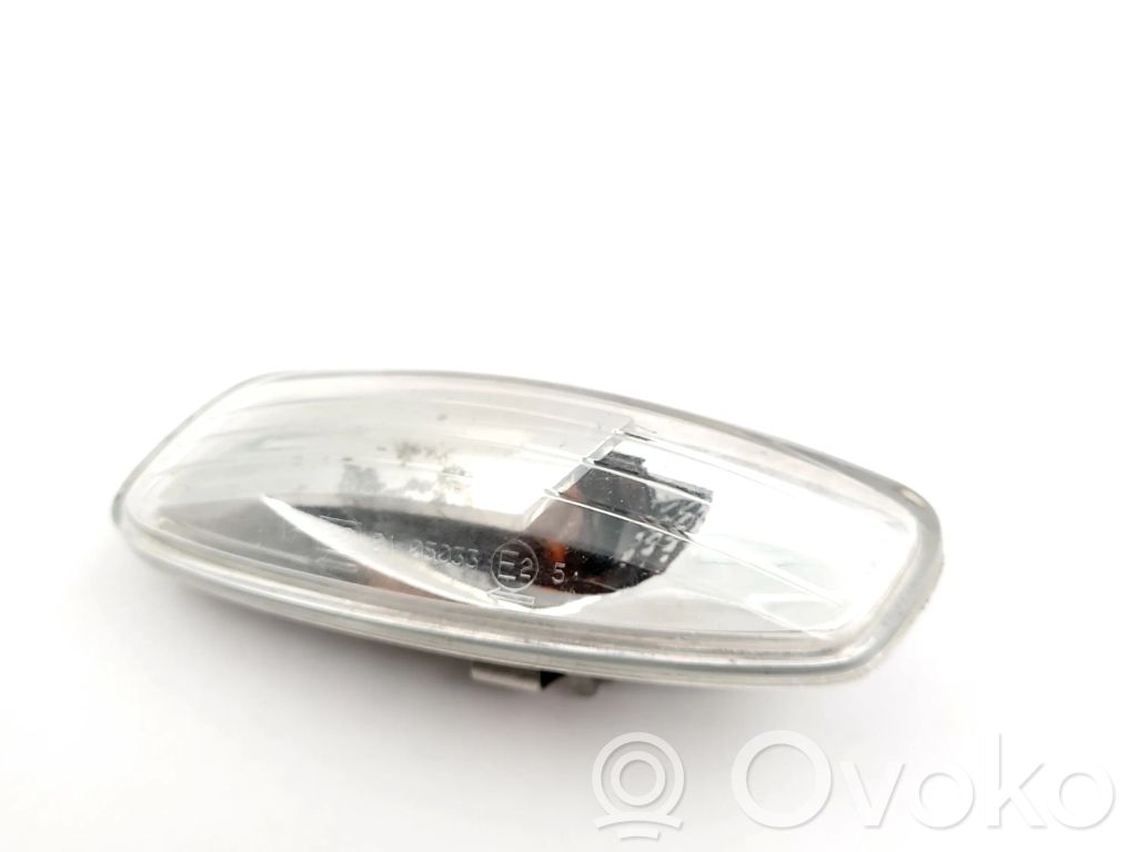 Seitenblinker   E20105033,37143X10,9680005180